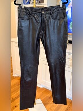 GUESS 100% Lamb Leather Pants Black Size 8 Straight Leg Raw Hem Buttery Soft